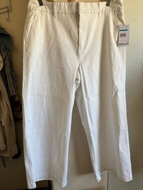 NWT Nine West White Wide-Leg Trousers, with side pockets, Size 16/33